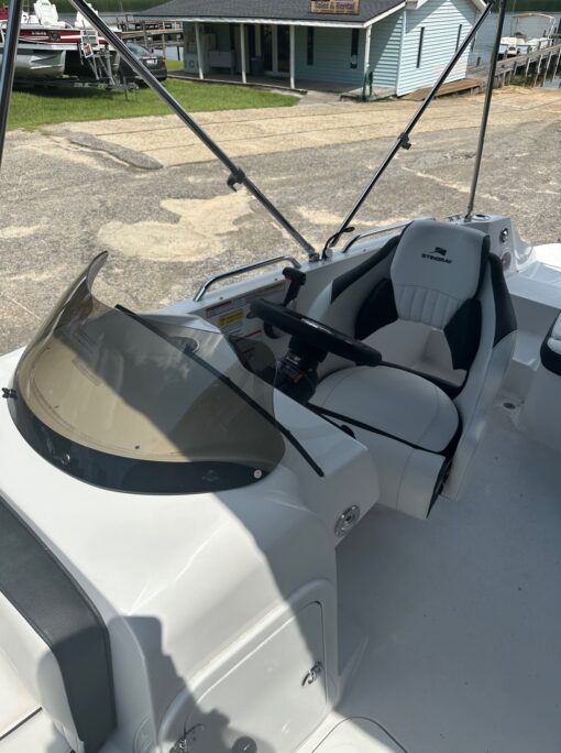 2025 STINGRAY 192SC YAMAHA F150XC EZ LOADER TRAILER iamge 16