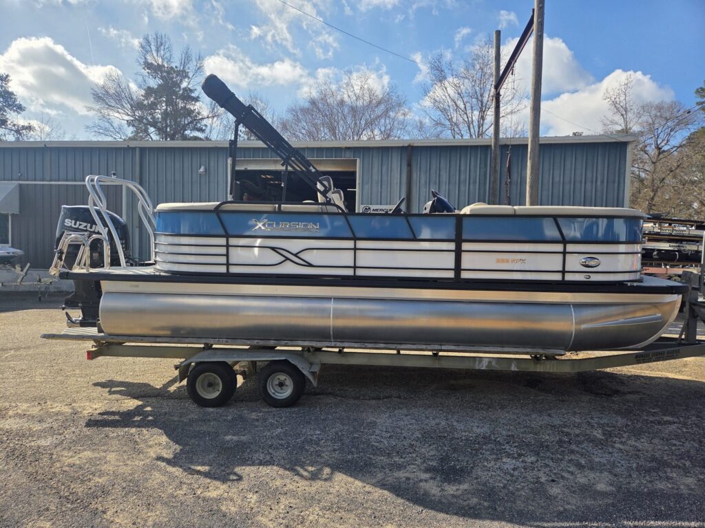 2026 XCURSION 223 RFX TRITOON SUZUKI DF150 Image 27